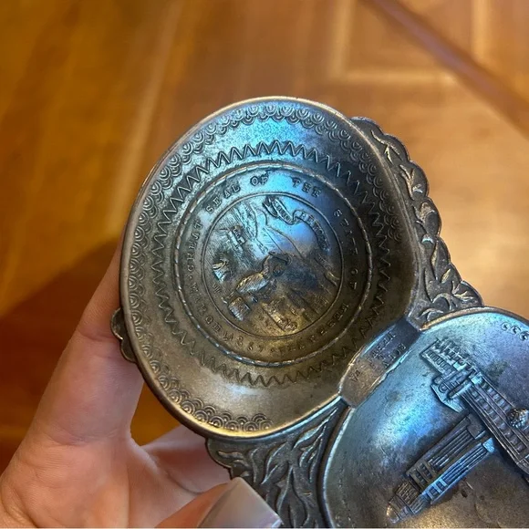 Antique Lincoln Nebraska Tray - Picture 2 of 5